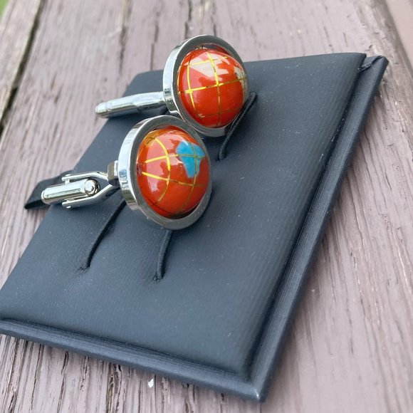 New Red Spinning World Cufflinks with Cufflink Case - Picture 7 of 7
